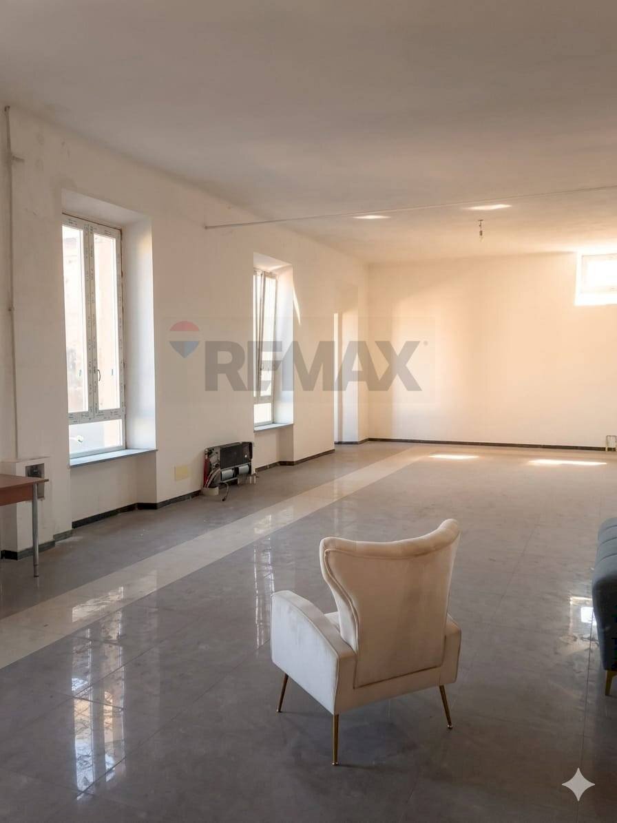 Stanza vuota - Bilocale Viale Valganna
 
30, Varese - foto 3