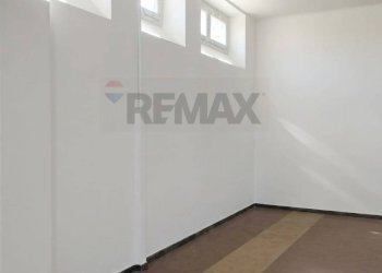 Stanza vuota - Bilocale Viale Valganna
 
30, Varese - foto 7