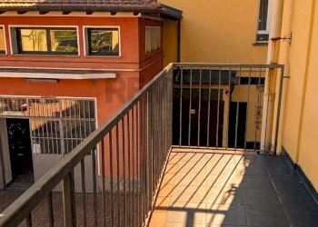 Balcone - Bilocale Viale Valganna
 
30, Varese - foto 9