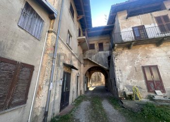 Edificio all\'aperto - Casa semi indipendente Besozzo - foto 2