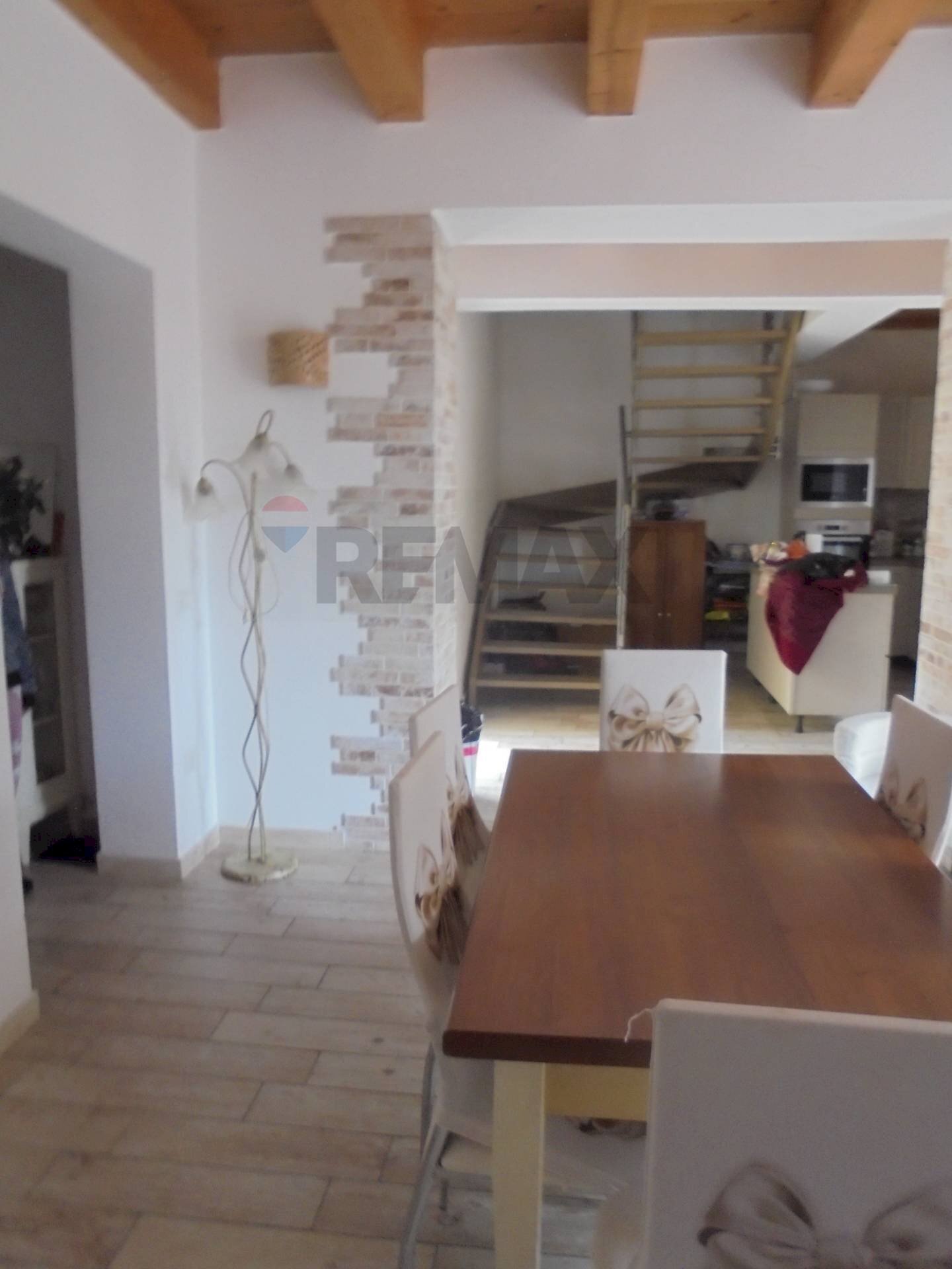 Sala da pranzo - Villa VIA SILVIO PELLICO
 
4, La Maddalena - foto 3