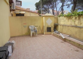 Terrazza - Villa VIA SILVIO PELLICO
 
4, La Maddalena - foto 18
