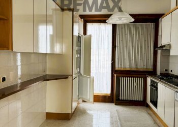 Cucina - Quadrilocale via Monte Rosa
 
2, Arese - foto 5