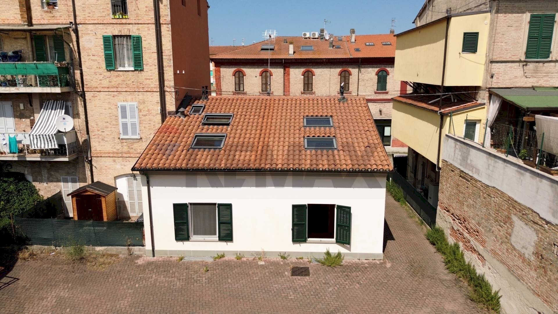 Edificio all\'aperto - Bilocale Jesi - foto 2