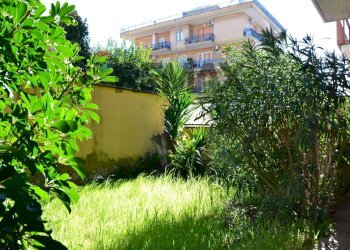 Giardino - Trilocale Via Nucetto
 
12, Roma - foto 12