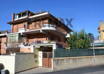 Edificio all\'aperto - Trilocale Via Nucetto
 
12, Roma - foto 23