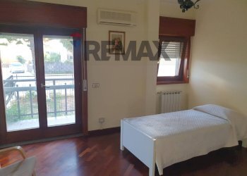 Camera / camera da letto - Appartamento VIA DELLE CAMELIE
 
2, Melilli - foto 9