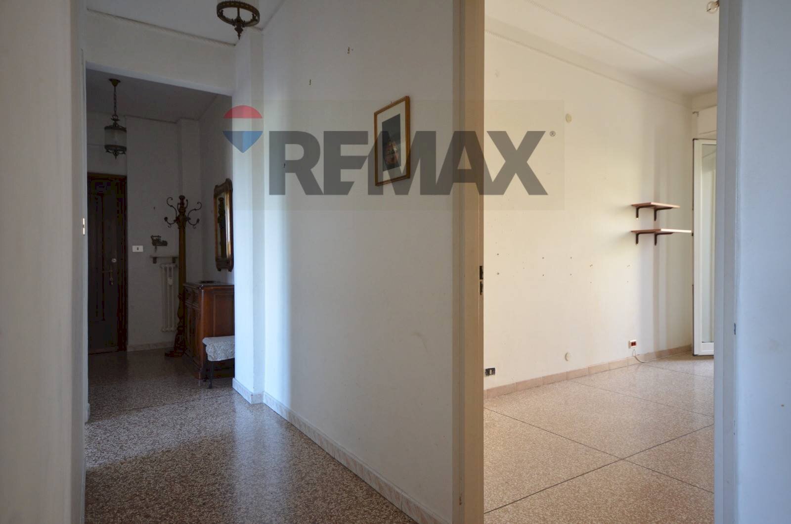 Hall / corridoio - Appartamento piazzale moroni
 
8, Savona - foto 3