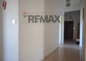 Hall / corridoio - Appartamento piazzale moroni
 
8, Savona - foto 2