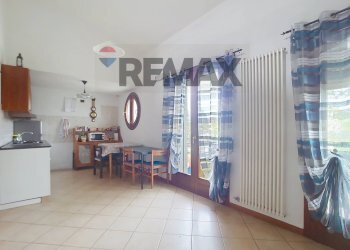 Sala da pranzo - Trilocale Via Martiri Della Libertà
 
70, Resana - foto 2