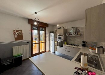 Cucina - Trilocale Via Tiepolo, Brembate - foto 15