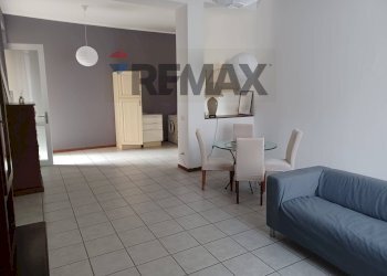 Sala da pranzo - Bilocale Viale Roma
 
52, Novara - foto 1