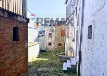 Giardino - Quadrilocale Via Virgilio Manese
 
8-10, Bovino - foto 14