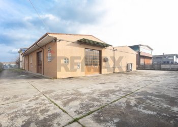 Casa all\'aperto - Locale Commerciale Via Cassoli
 
15, Piacenza - foto 4