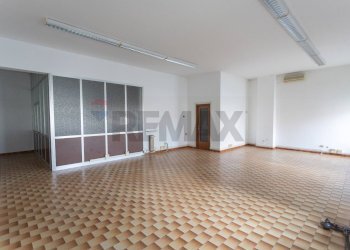 Stanza vuota - Locale Commerciale Via Cassoli
 
15, Piacenza - foto 8