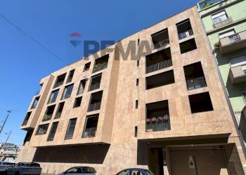 Edificio all\'aperto - Trilocale Via Aleardo Aleardi
 
26, Milano - foto 19