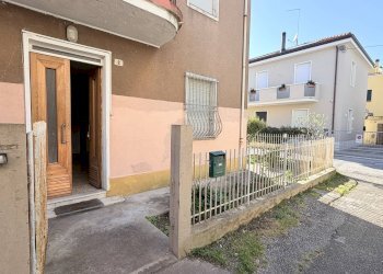 Foto 1 - Casa indipendente Via Grado
 
2, Pesaro - foto 1