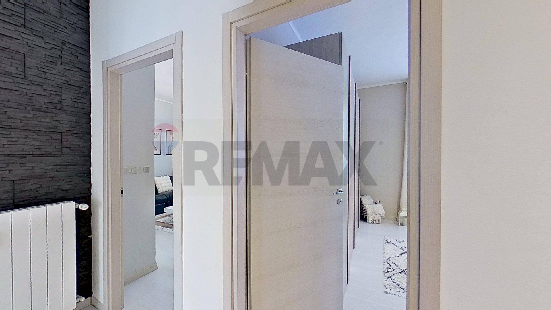 Hall / corridoio - Three-room apartment VIA BOGNI
 
6, Sesto Calende - photo 3