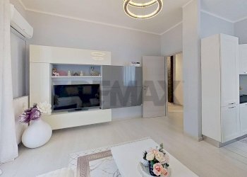 Soggiorno - Three-room apartment VIA BOGNI
6, Sesto Calende - photo 1