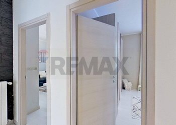 Hall / corridoio - Three-room apartment VIA BOGNI
6, Sesto Calende - photo 3