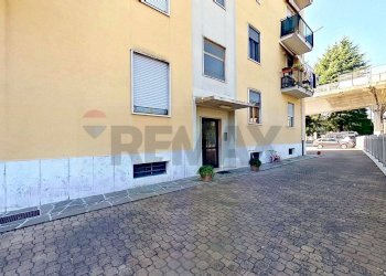 Edificio all\'aperto - Three-room apartment VIA BOGNI
6, Sesto Calende - photo 25