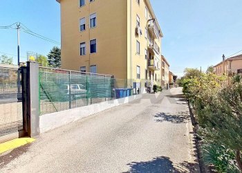 Edificio all\'aperto - Three-room apartment VIA BOGNI
6, Sesto Calende - photo 30