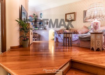 Sala da pranzo - Bilocale Via Francesco Petrarca
 
22, Milano - foto 2