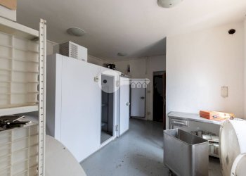 Foto 24 - Commercial Activity Via Roma
 
39, Remedello - photo 24