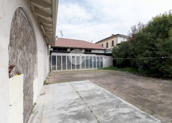 Foto 27 - Commercial Activity Via Roma
 
39, Remedello - photo 27