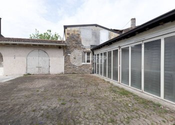 Foto 30 - Commercial Activity Via Roma
 
39, Remedello - photo 30