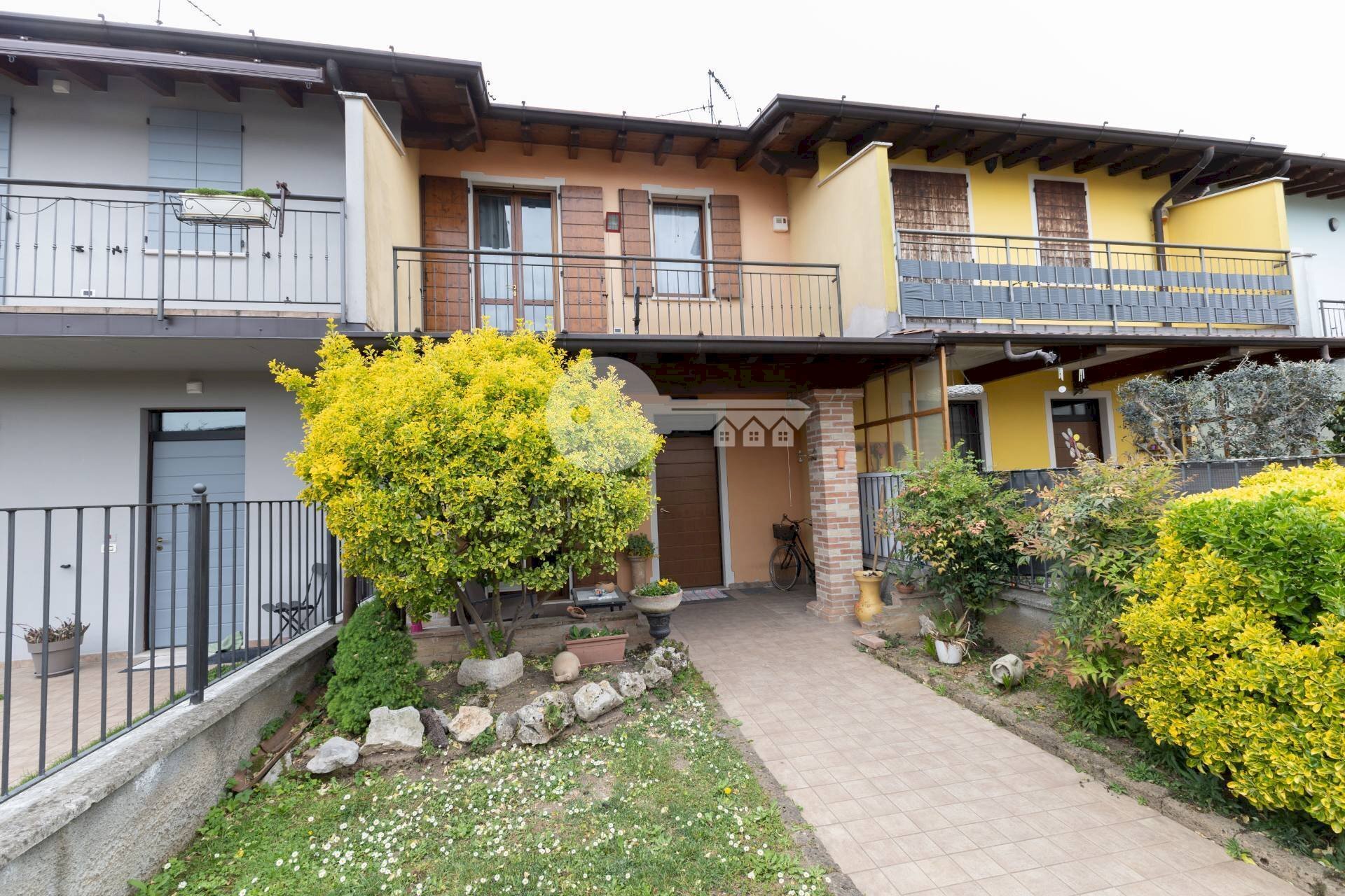 Foto 3 - Villa a Schiera Via Valle D'aosta
 
28, Leno - foto 3