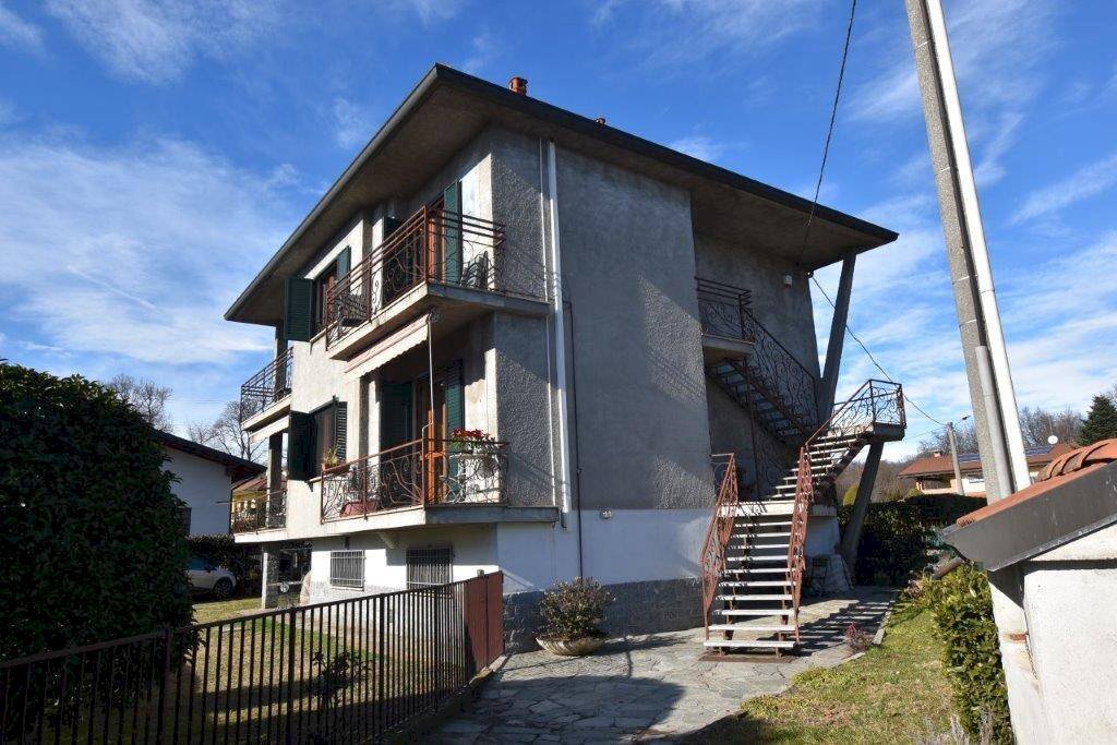 Foto 2 - Casa indipendente VIA DIAZ
 
17, Brebbia - foto 2