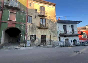 Foto 1 - Stable - Palace piazza girolamo savonarola, Aiello del Sabato - photo 1