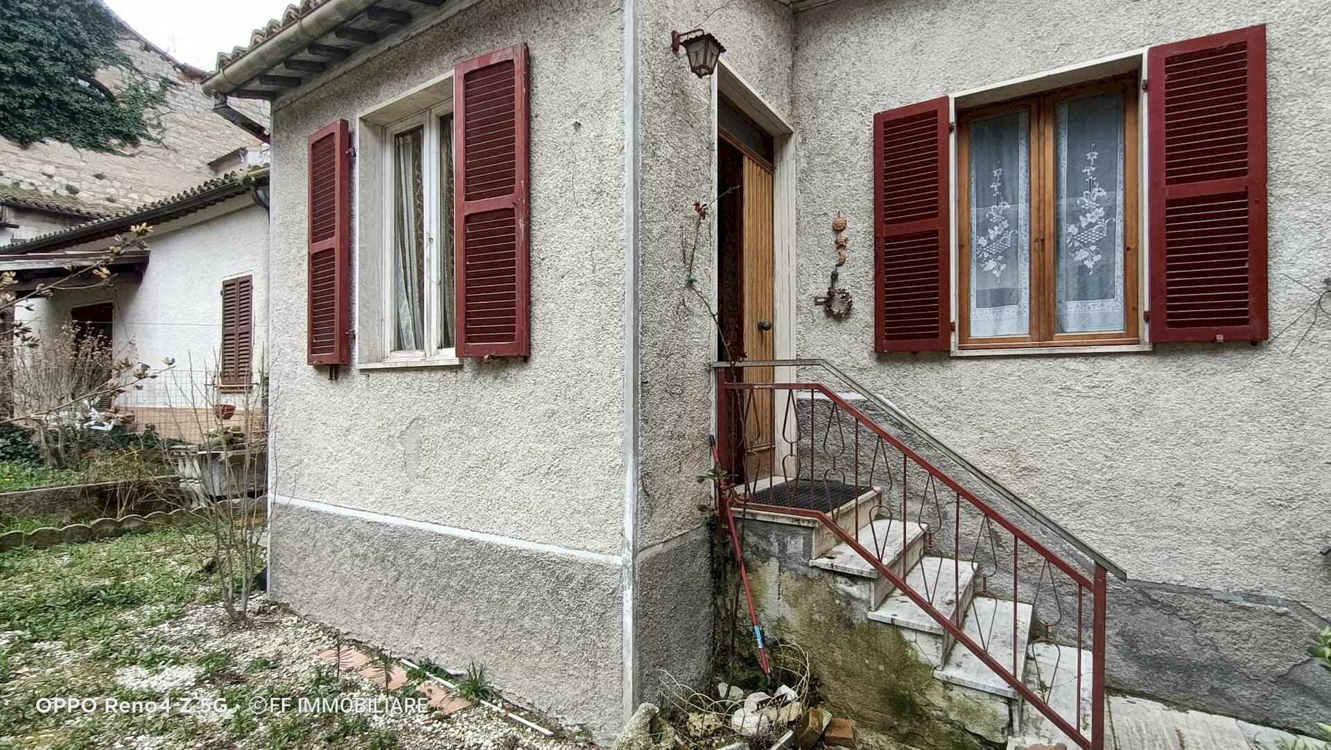 Foto 1 - Casa indipendente Via Mancini, Pioraco - foto 1