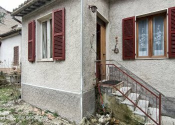 Foto 1 - Casa indipendente Via Mancini, Pioraco - foto 1