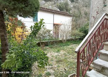 Foto 2 - Casa indipendente Via Mancini, Pioraco - foto 2