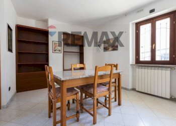 Sala da pranzo - Trilocale Via Pascoli
 
18, Gallarate - foto 2