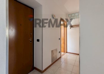 Hall / corridoio - Trilocale Via Pascoli
 
18, Gallarate - foto 23