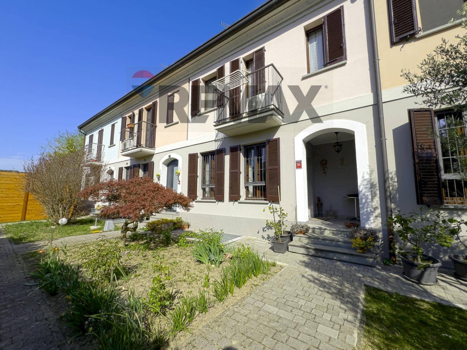 Casa all\'aperto - Villa a Schiera Via Fratelli di dio
 
6, Mediglia - foto 3