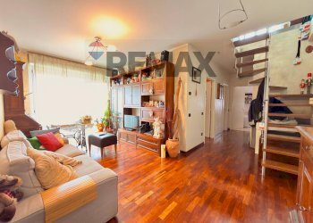 Soggiorno - Trilocale via Nicolò Copernico
 
6, Pero - foto 2