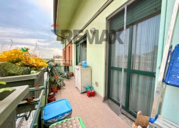 Balcone - Trilocale via Nicolò Copernico
 
6, Pero - foto 9