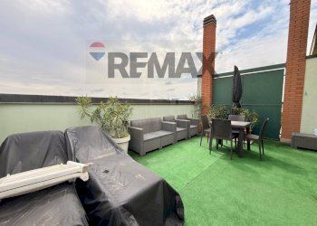 Terrazza - Trilocale via Nicolò Copernico
 
6, Pero - foto 31