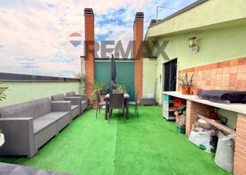 Terrazza - Trilocale via Nicolò Copernico
 
6, Pero - foto 36