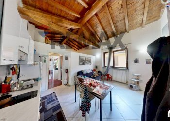 Sala da pranzo - Bilocale via Giuseppe Garibaldi
 
23, Casorate Primo - foto 1