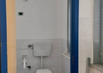 Bagno - Negozio via santuario di Cruillas
 
23, Palermo - foto 5