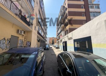 Edificio all\'aperto - Locale Commerciale Via Francesco Campione
40, Bari - foto 4