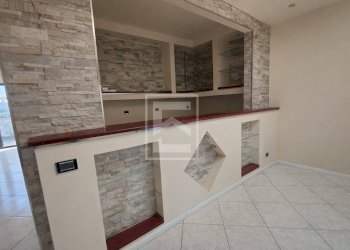 Foto 2 - Shop via marconi
 
133, Desenzano del Garda - photo 2