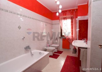 Bagno - Villa a Schiera via podgora
 
20, Santhià - foto 39