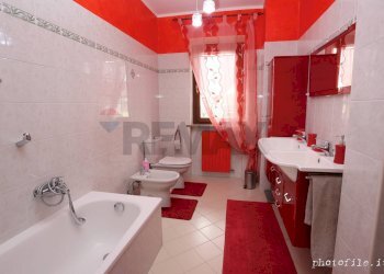 Bagno - Villa a Schiera via podgora
 
20, Santhià - foto 40
