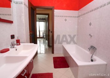 Bagno - Villa a Schiera via podgora
 
20, Santhià - foto 42